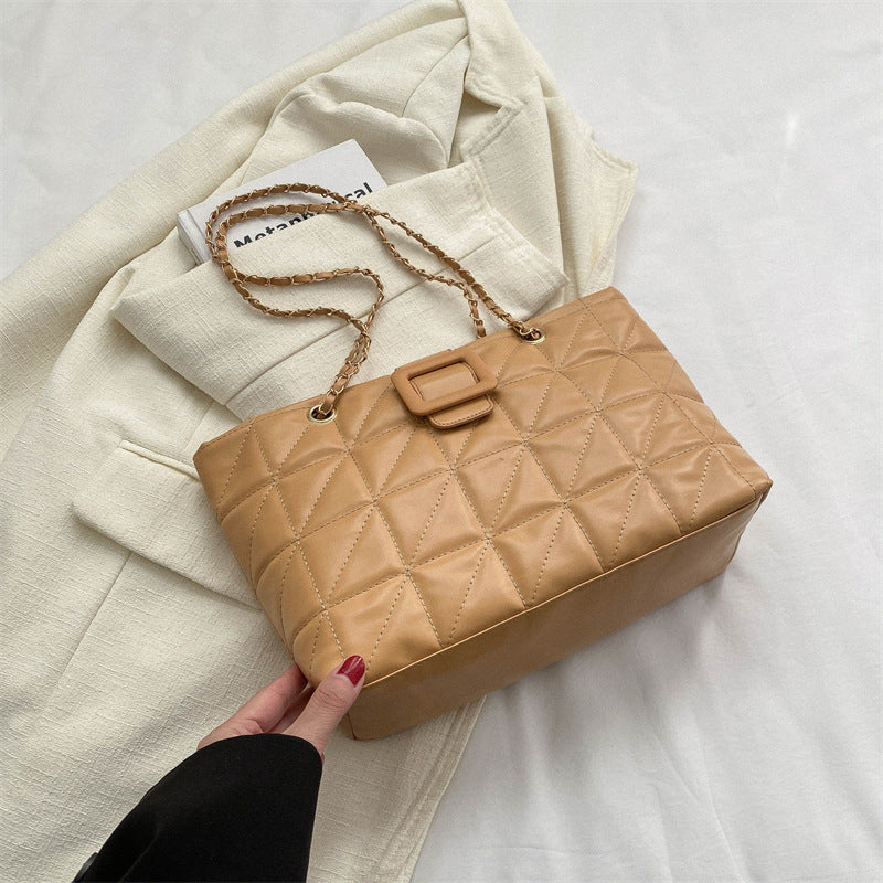 The Rhombus Chain Bag
