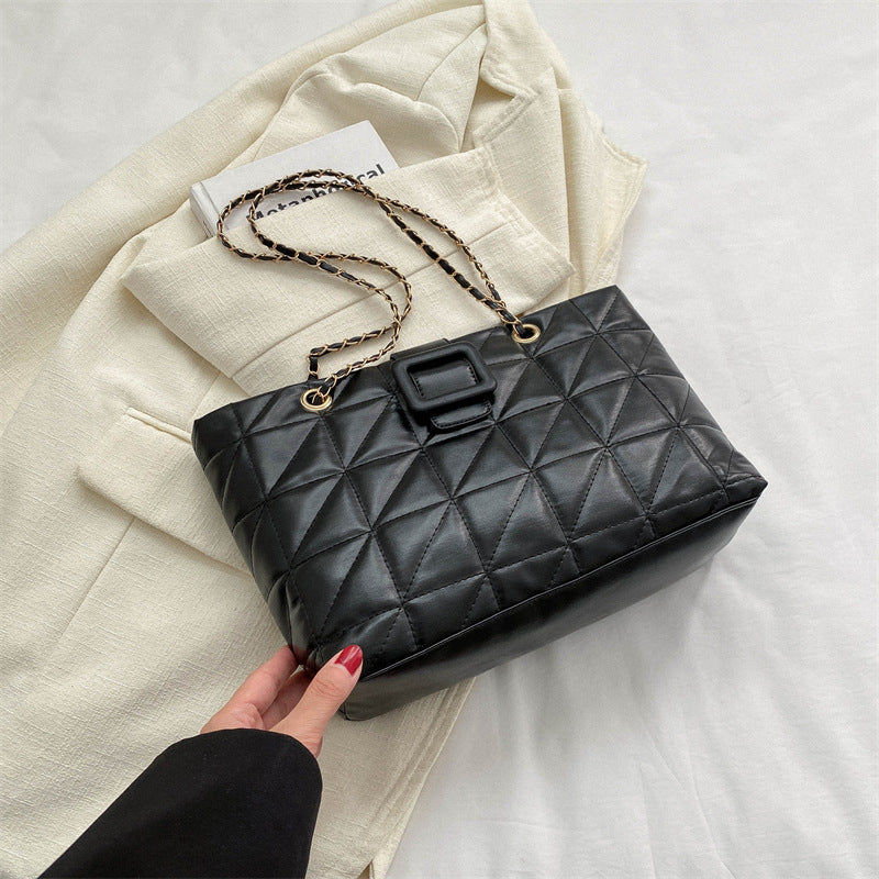 The Rhombus Chain Bag