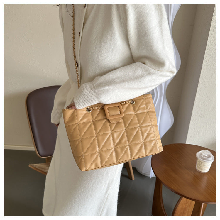 The Rhombus Chain Bag